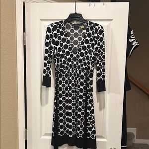 INC Black and White Sheath Dress with V-Neck and Cuffed Sleeves